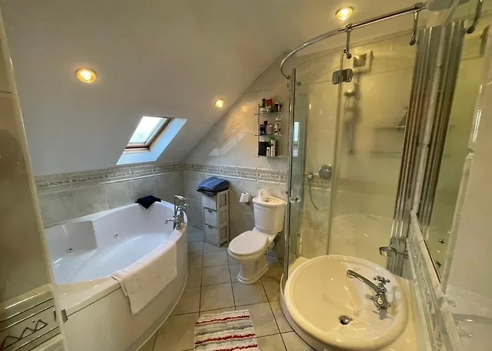 Cosy In A Stone Гостевой дом Salthill